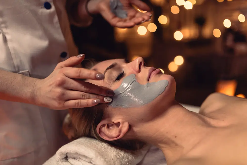 Deep cleansing and exfoliation deluxe facial process