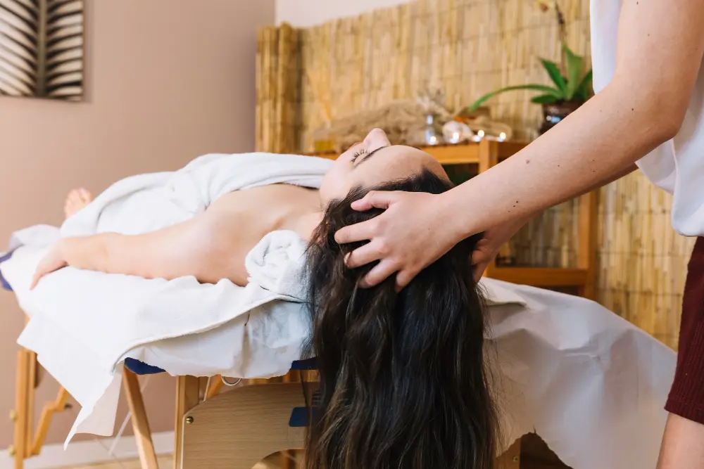 Deep nourishing treatments that repair damage, strengthen hair